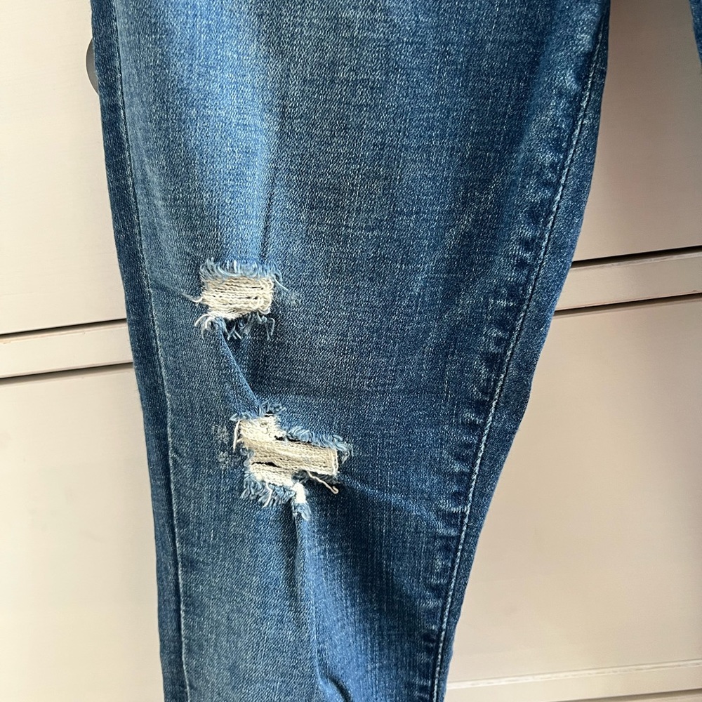 Abercrombie & Fitch Women’s Skinny Jeans - Dark Blue Distressed - Picture 8 of 8